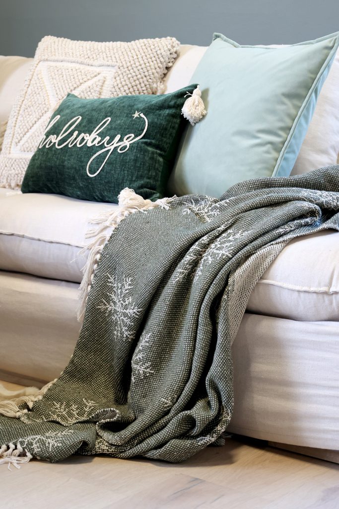 Chic Antique torkkupeitto oliivi hapsuilla 150 x 130 cm