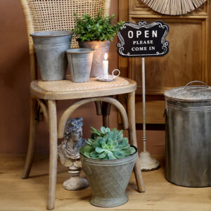 Metallikyltti open/closed antiikinvalkoinen/musta 70 cm Chic Antique